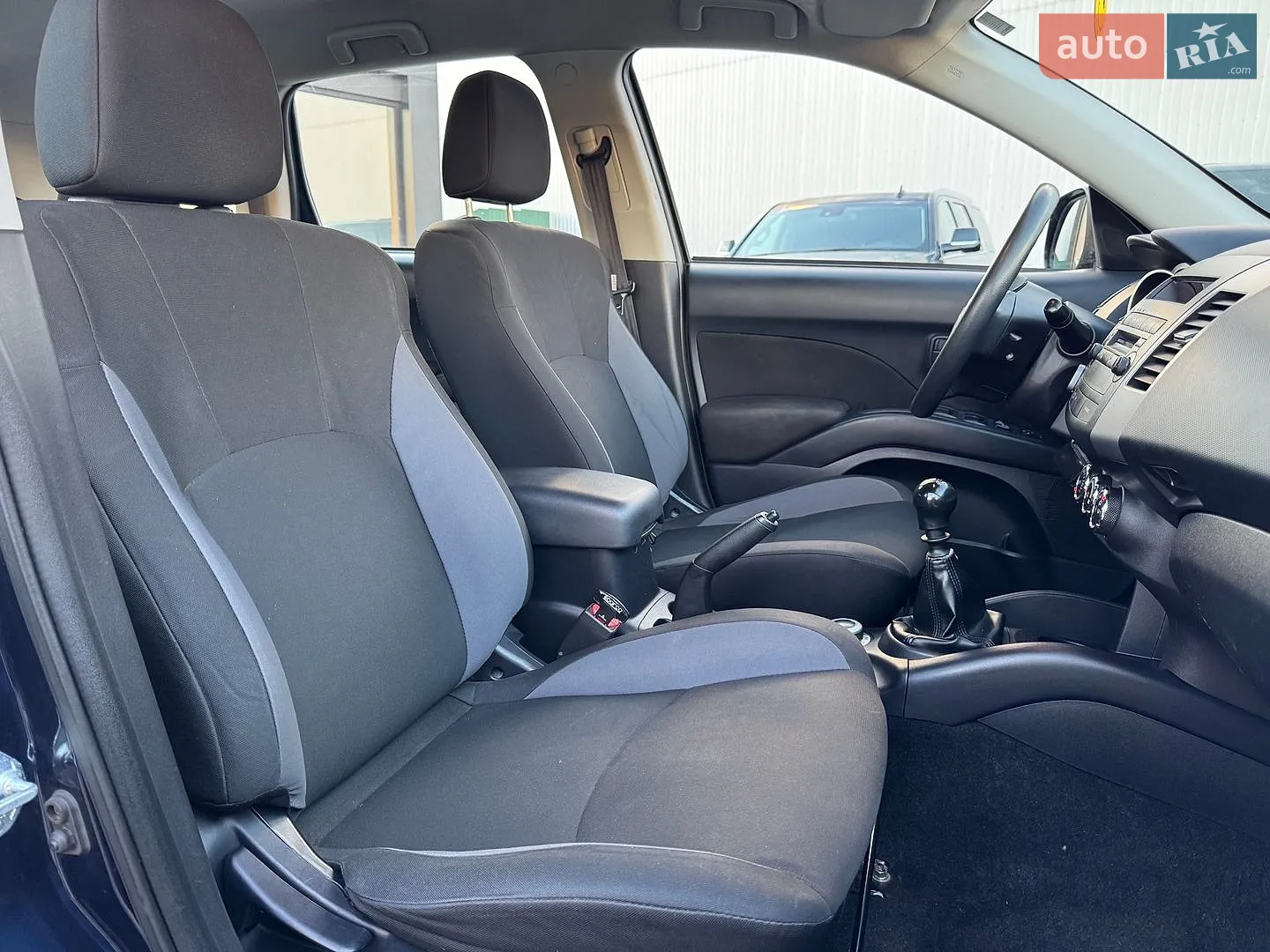 2011 Mitsubishi Outlander - мініатюра 13