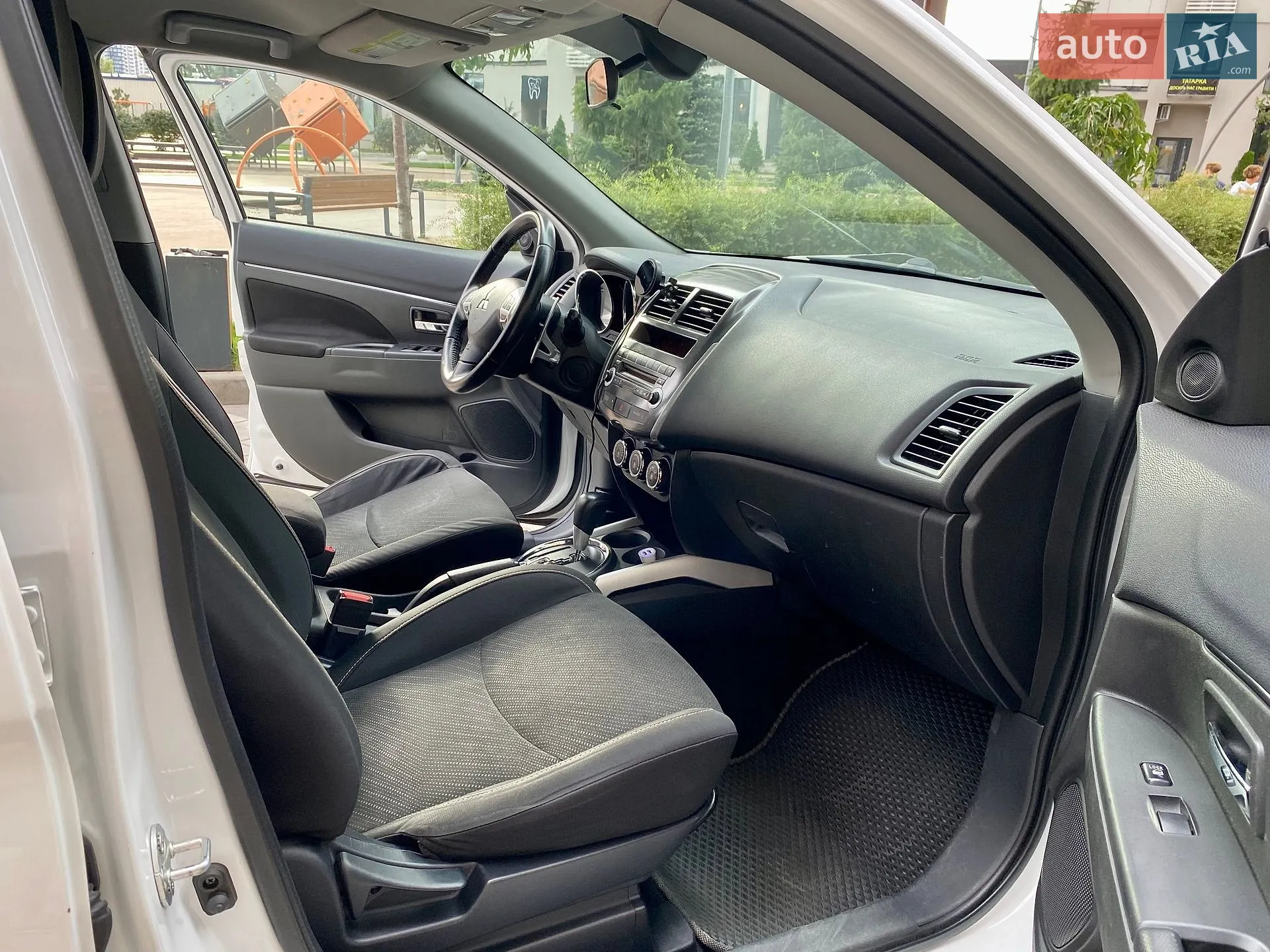 2013 Mitsubishi Outlander - мініатюра 26