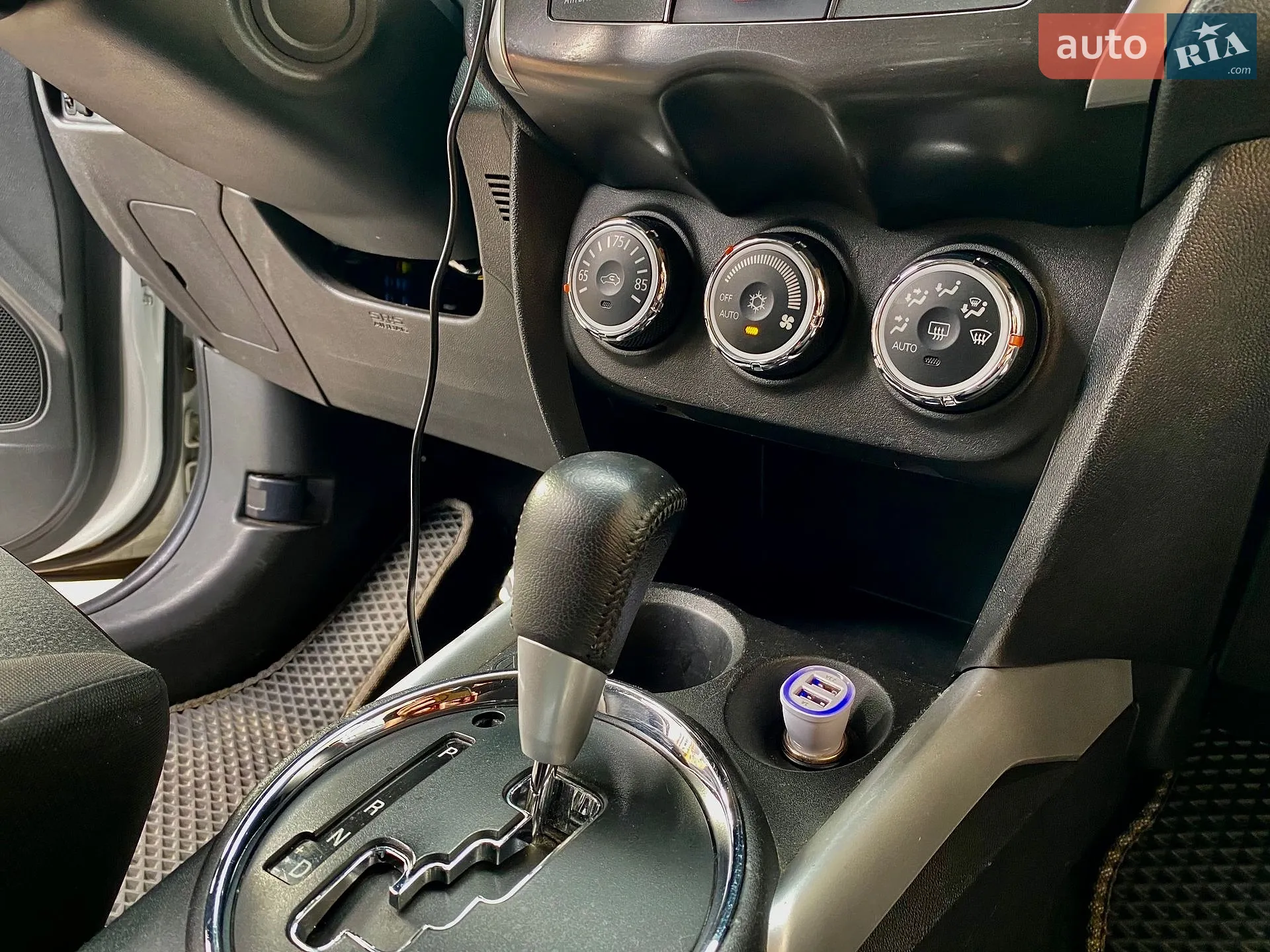2013 Mitsubishi Outlander - мініатюра 41