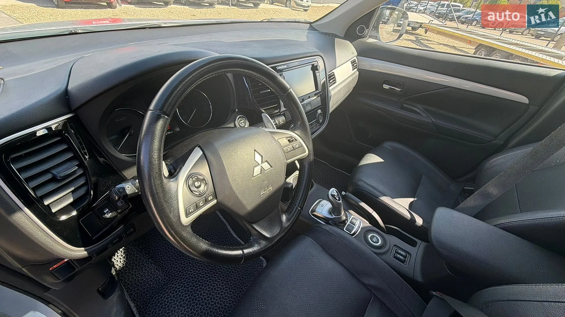 2013 Mitsubishi Outlander - мініатюра 16