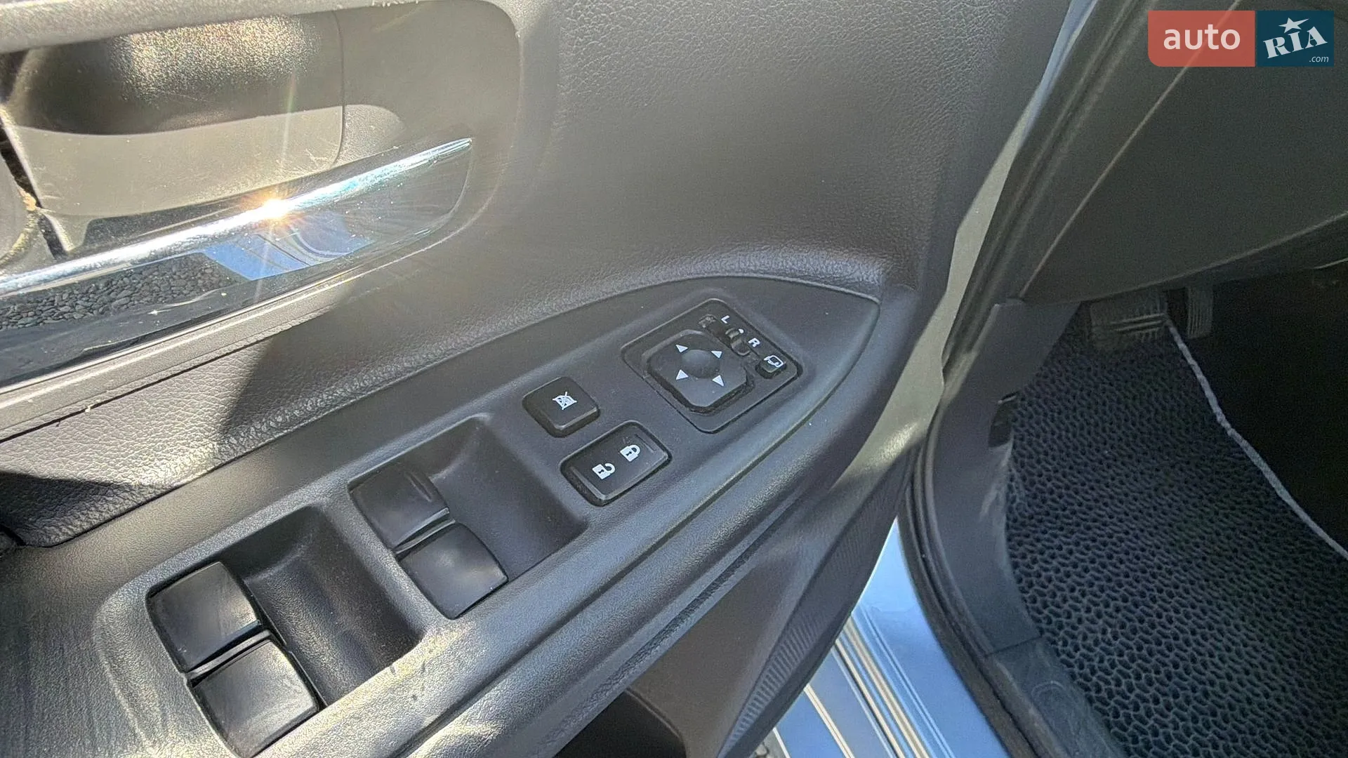 2013 Mitsubishi Outlander - мініатюра 23