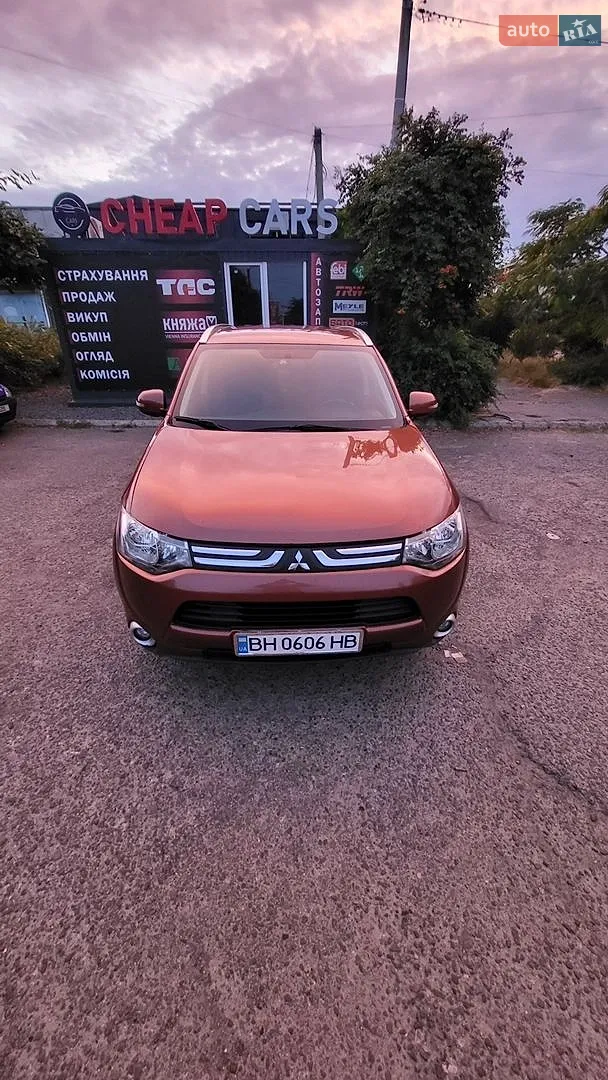 2013 Mitsubishi Outlander - мініатюра 5