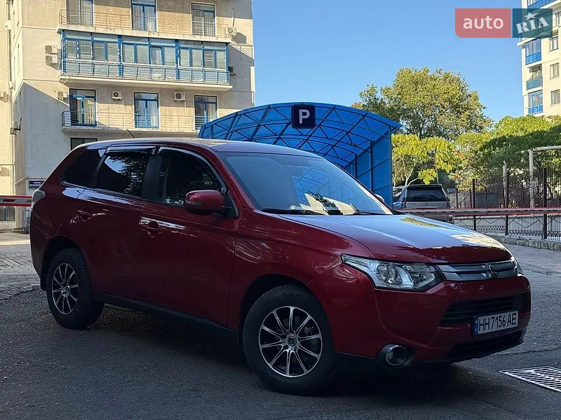 Mitsubishi Outlander 2014
