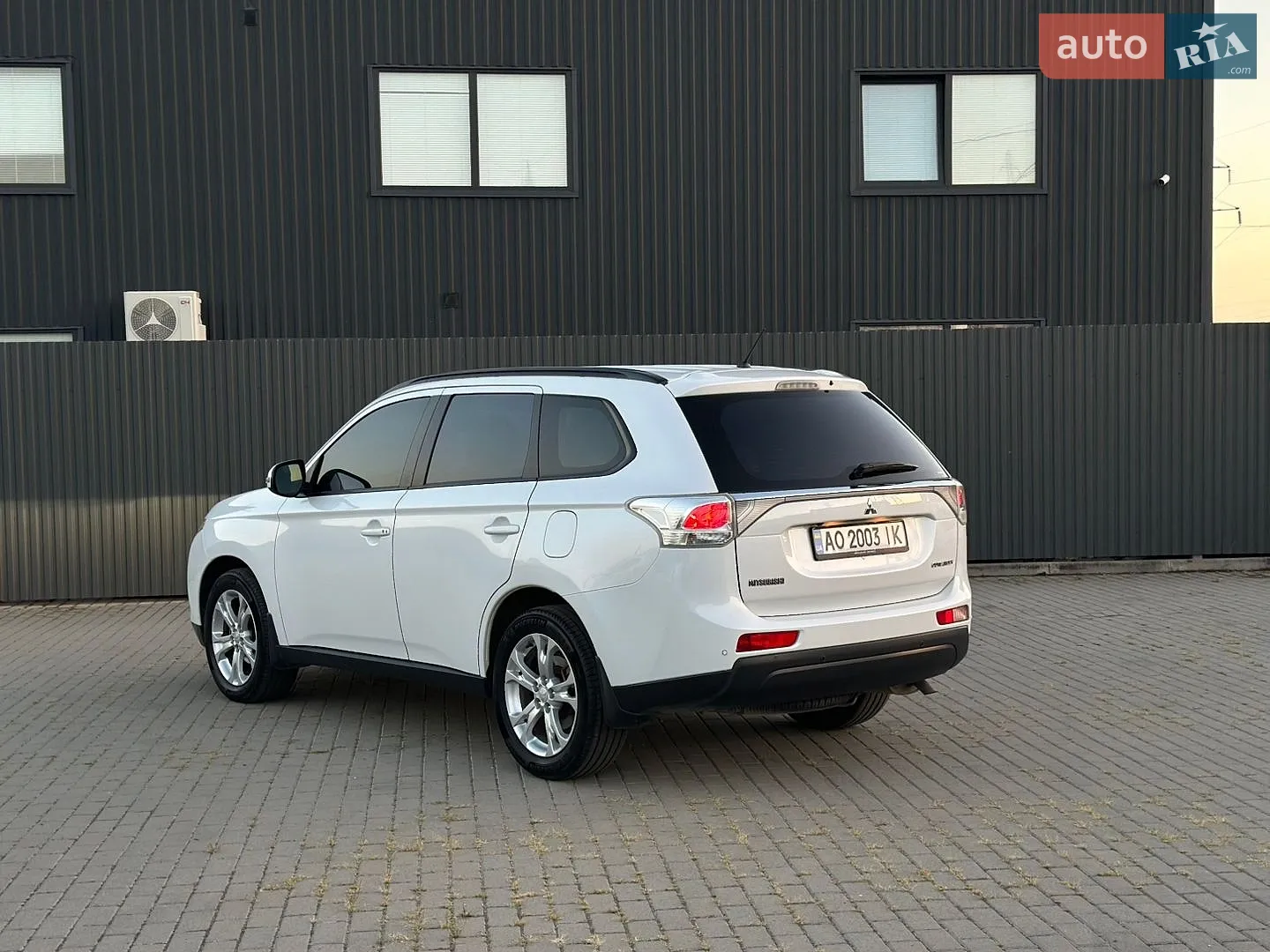2013 Mitsubishi Outlander - мініатюра 9
