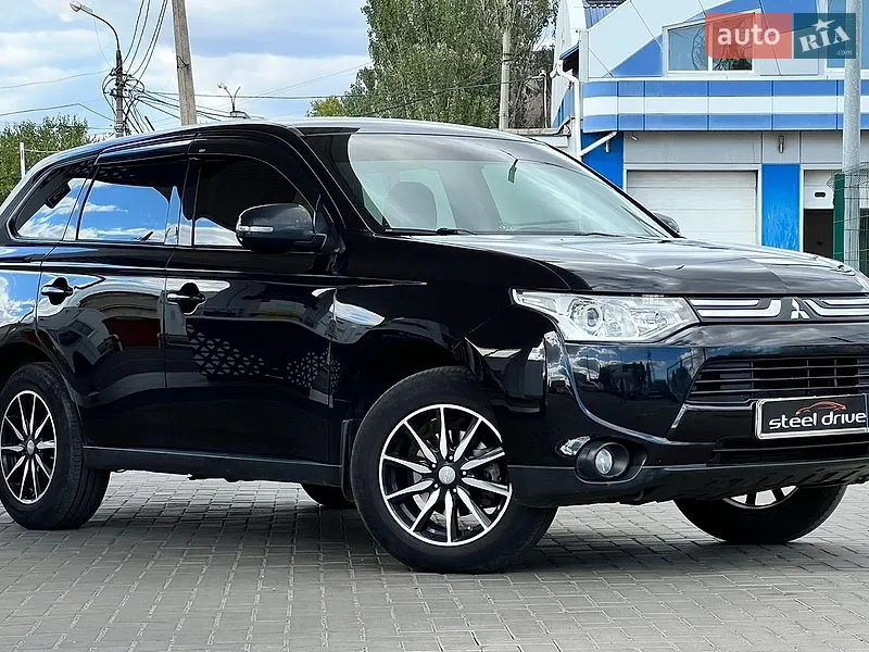 Mitsubishi Outlander 2014
