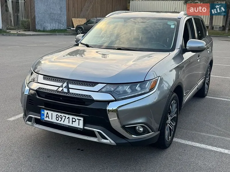 Mitsubishi Outlander 2015