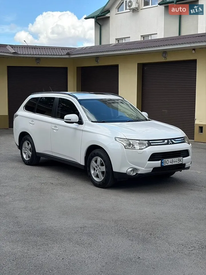 Mitsubishi Outlander 2012