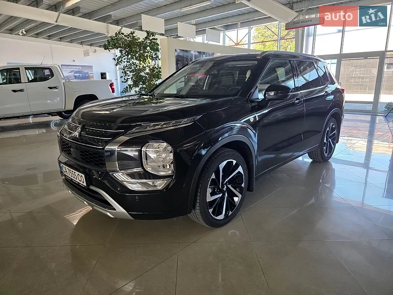 Mitsubishi Outlander 2023