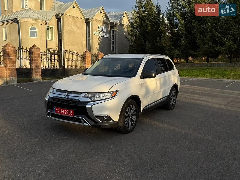 Mitsubishi Outlander
