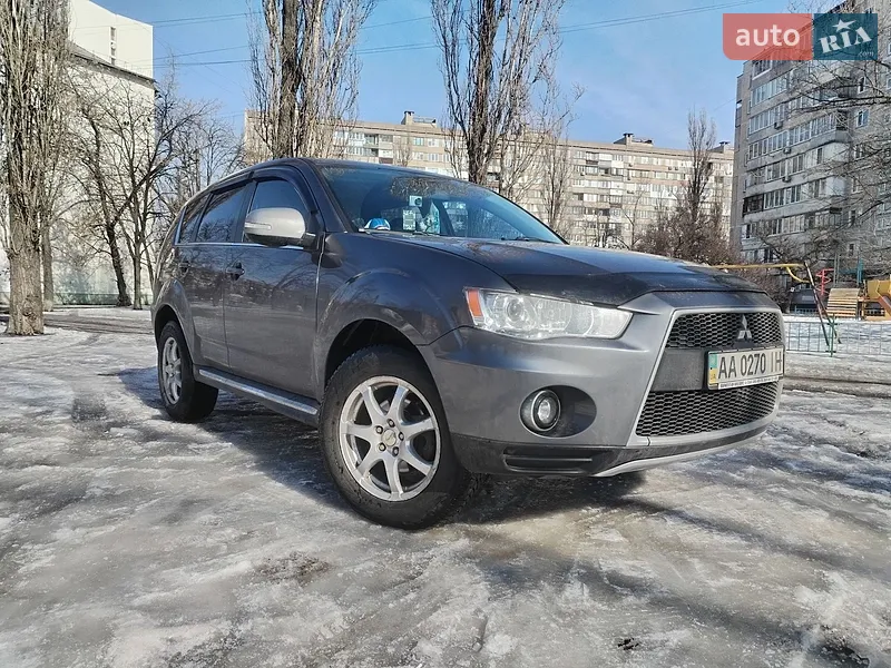 Mitsubishi Outlander