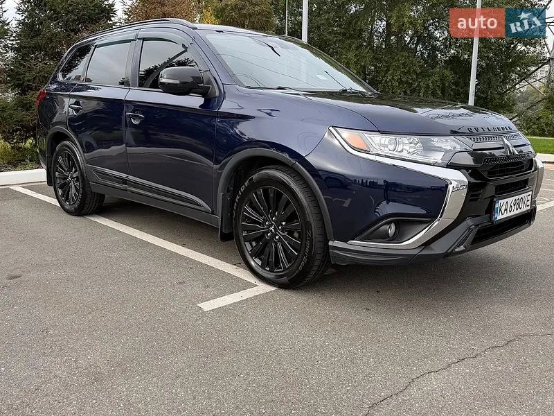 Mitsubishi Outlander 2020