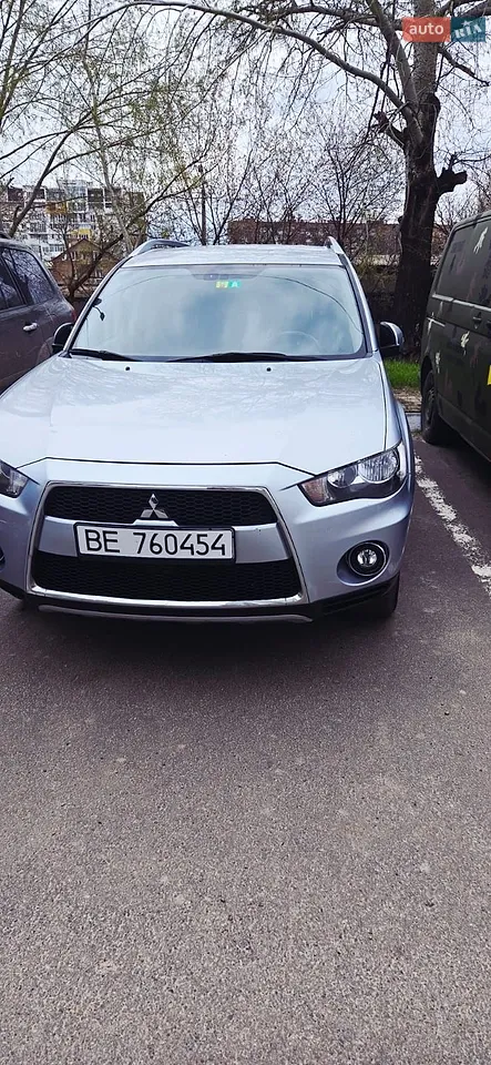 2010 Mitsubishi Outlander - мініатюра 7