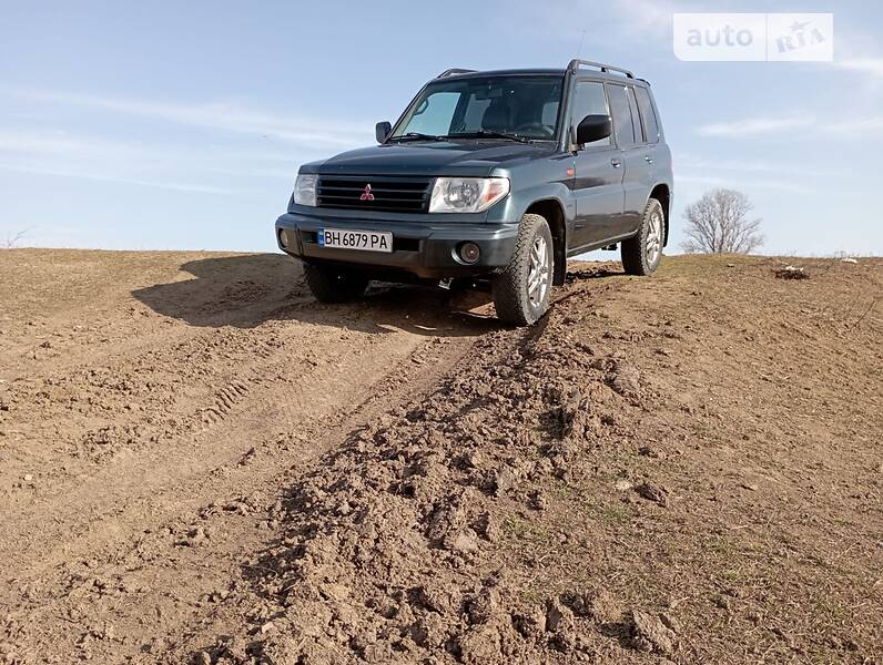 Внедорожник / Кроссовер Mitsubishi Pajero Pinin 2003 в Одессе