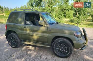Внедорожник / Кроссовер Mitsubishi Pajero Pinin 1999 в 
