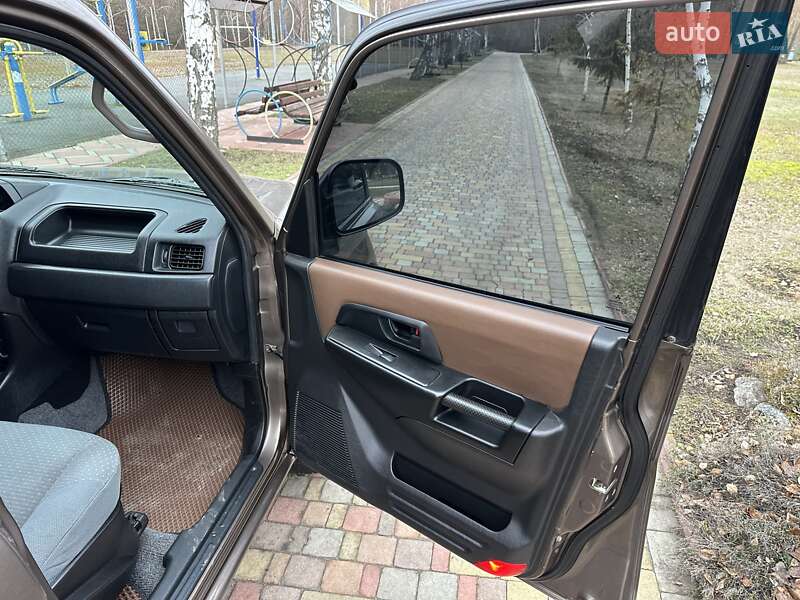 Позашляховик / Кросовер Mitsubishi Pajero Pinin 2002 в Миргороді