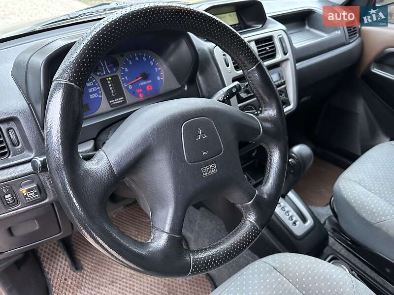 Позашляховик / Кросовер Mitsubishi Pajero Pinin 2002 в Миргороді