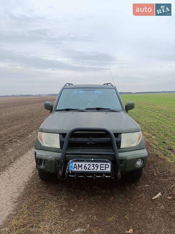 Mitsubishi Pajero Pinin 2005