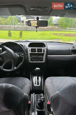 Внедорожник / Кроссовер Mitsubishi Pajero Pinin 2001 в 