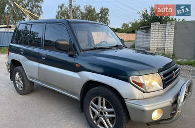 Позашляховик / Кросовер Mitsubishi Pajero Pinin 2002 в 