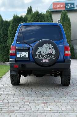 Внедорожник / Кроссовер Mitsubishi Pajero Pinin 2001 в 