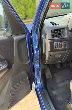 Внедорожник / Кроссовер Mitsubishi Pajero Pinin 2001 в 