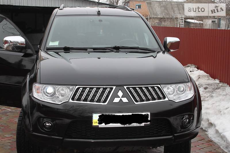 Mitsubishi Pajero Sport 2013 года