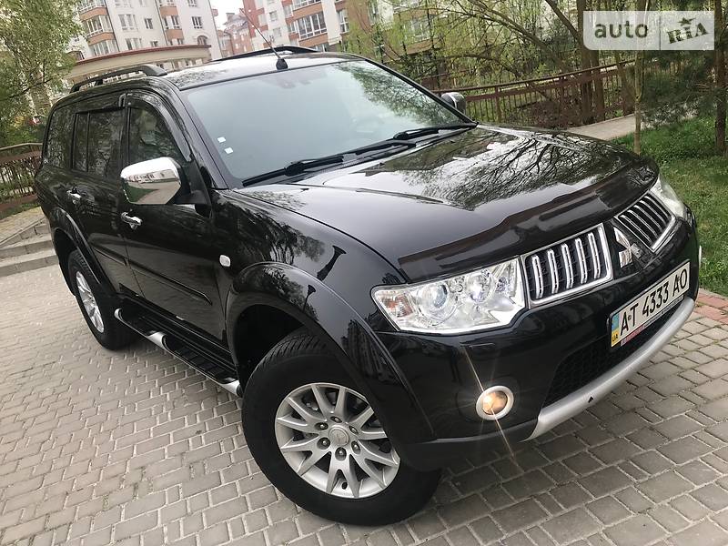Mitsubishi Pajero Sport 2011 года