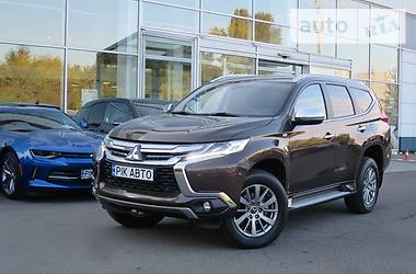 Внедорожник / Кроссовер Mitsubishi Pajero Sport 2016 в Киеве