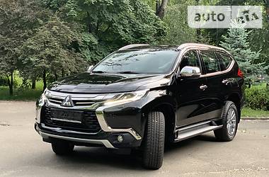 Внедорожник / Кроссовер Mitsubishi Pajero Sport 2018 в Киеве