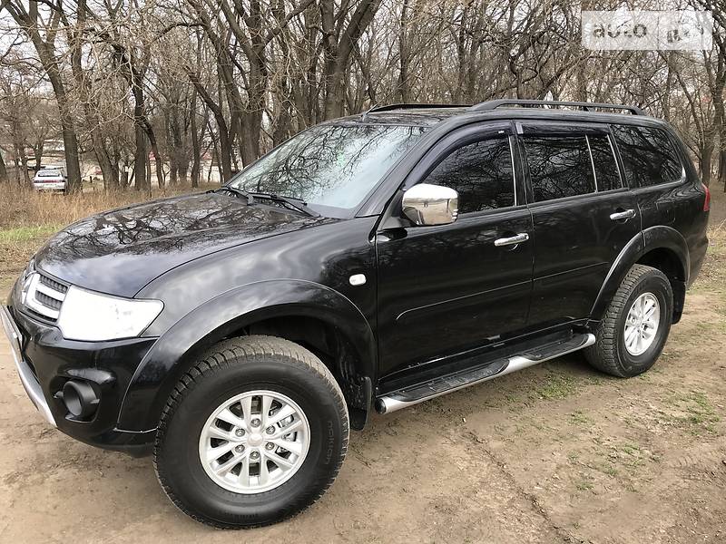 Позашляховик / Кросовер Mitsubishi Pajero Sport 2013 в Одесі