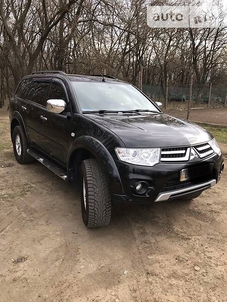 Позашляховик / Кросовер Mitsubishi Pajero Sport 2013 в Одесі