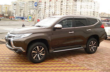 Позашляховик / Кросовер Mitsubishi Pajero Sport 2018 в 
