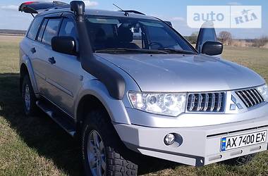 Позашляховик / Кросовер Mitsubishi Pajero Sport 2011 в 
