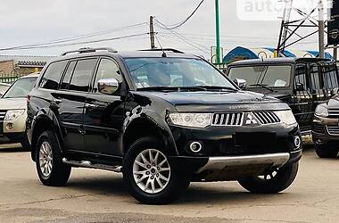 Внедорожник / Кроссовер Mitsubishi Pajero Sport 2012 в Харькове