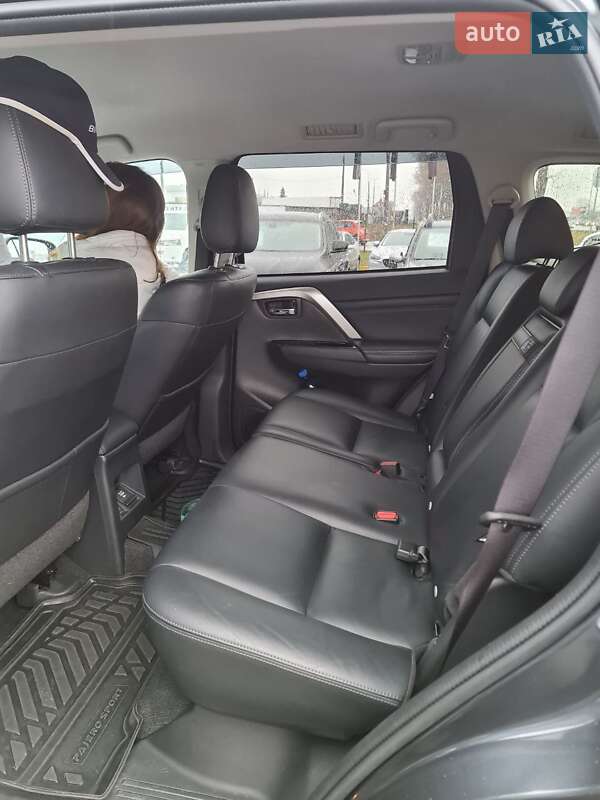 Внедорожник / Кроссовер Mitsubishi Pajero Sport 2020 в Киеве