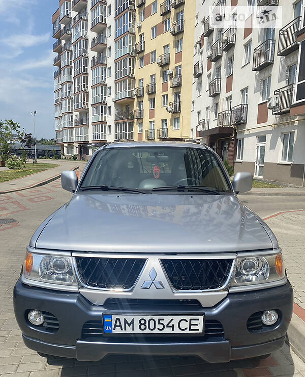 Внедорожник / Кроссовер Mitsubishi Pajero Sport 2005 в Житомире