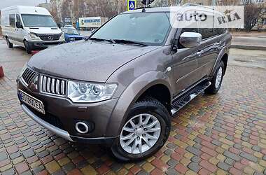 Внедорожник / Кроссовер Mitsubishi Pajero Sport 2012 в Тернополе