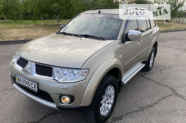 Внедорожник / Кроссовер Mitsubishi Pajero Sport 2011 в 