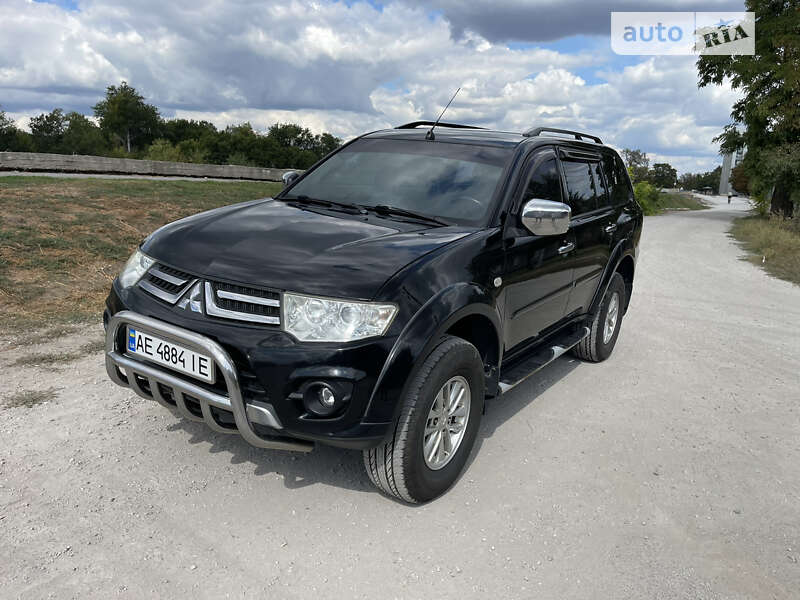 Стильный и необычный Mitsubishi Pajero Sport купить в Новосибирске от руб | ГЛАВПАРА