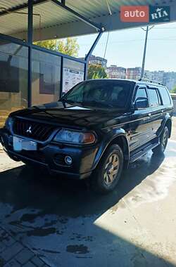 Внедорожник / Кроссовер Mitsubishi Pajero Sport 2000 в 