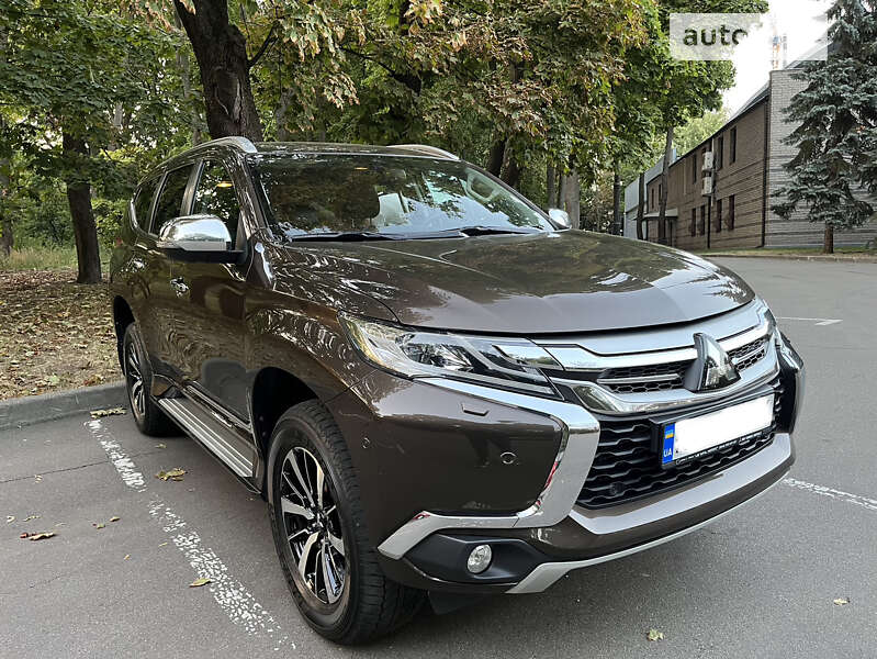 Внедорожник / Кроссовер Mitsubishi Pajero Sport 2019 в Киеве