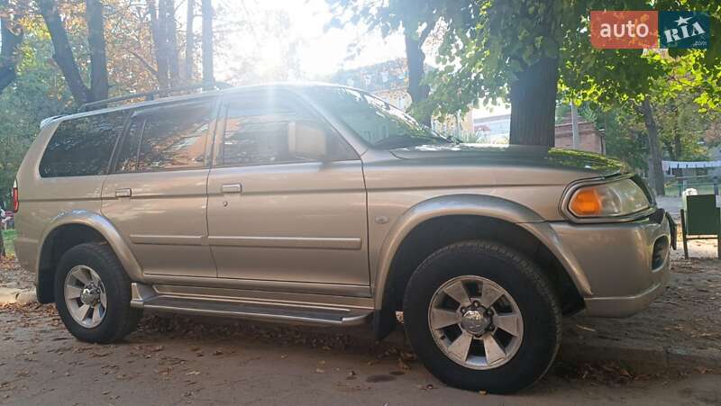 Внедорожник / Кроссовер Mitsubishi Pajero Sport 2006 в Харькове
