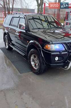 Внедорожник / Кроссовер Mitsubishi Pajero Sport 2000 в 