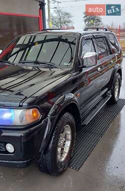 Внедорожник / Кроссовер Mitsubishi Pajero Sport 2000 в 