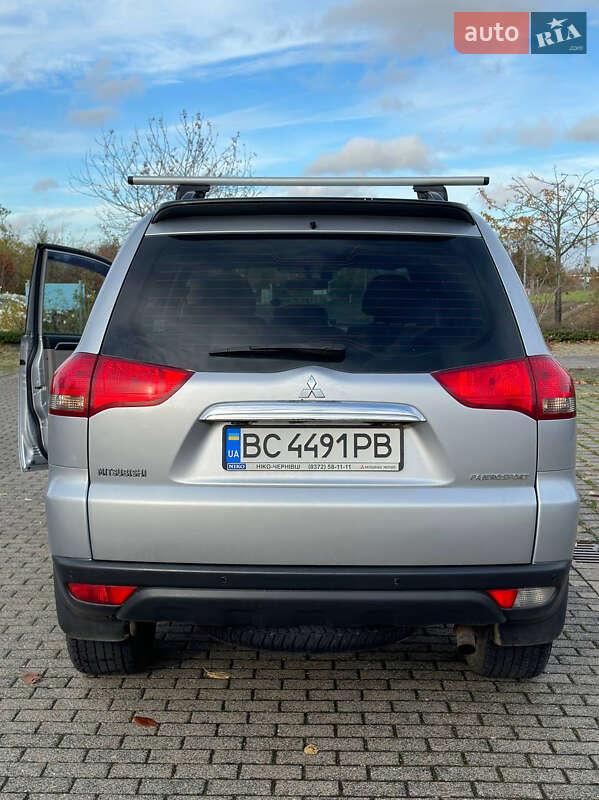 Позашляховик / Кросовер Mitsubishi Pajero Sport 2014 в Турці