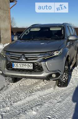 Внедорожник / Кроссовер Mitsubishi Pajero Sport 2017 в Черновцах