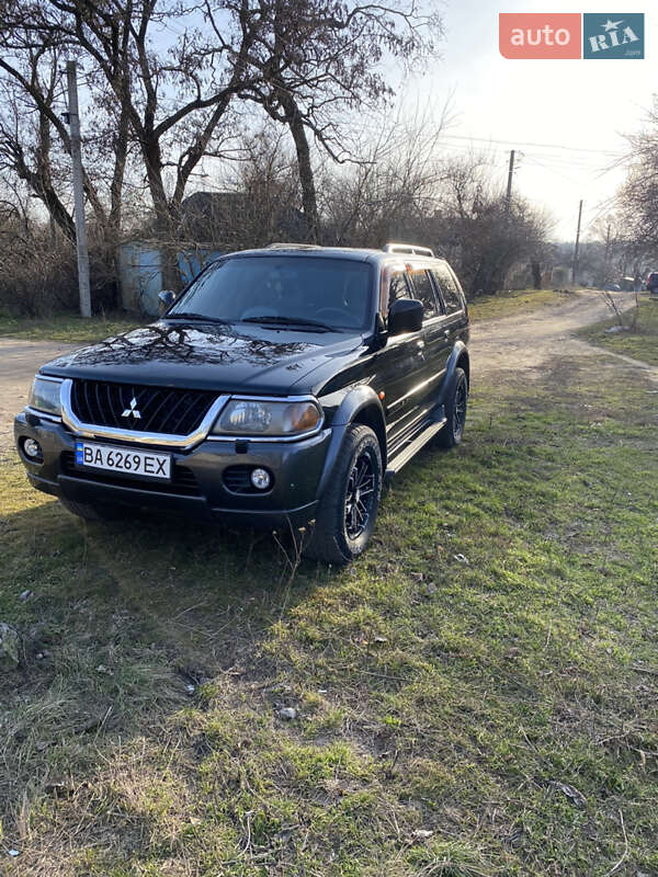 Mitsubishi Pajero Sport 2004