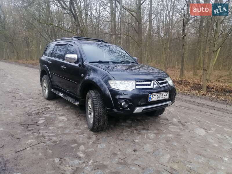 Mitsubishi Pajero Sport 2013