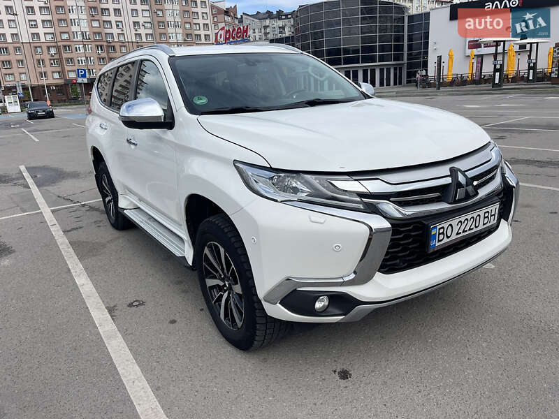 Mitsubishi Pajero Sport 2017