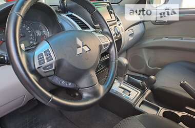 Внедорожник / Кроссовер Mitsubishi Pajero Sport 2013 в Звенигородке